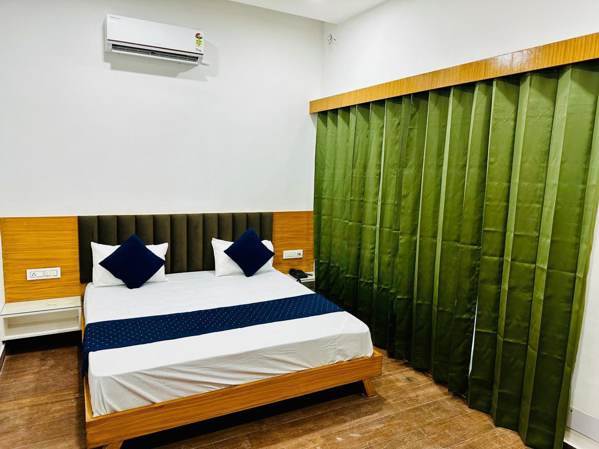 The Loya Hotel ムクトサル エクステリア 写真