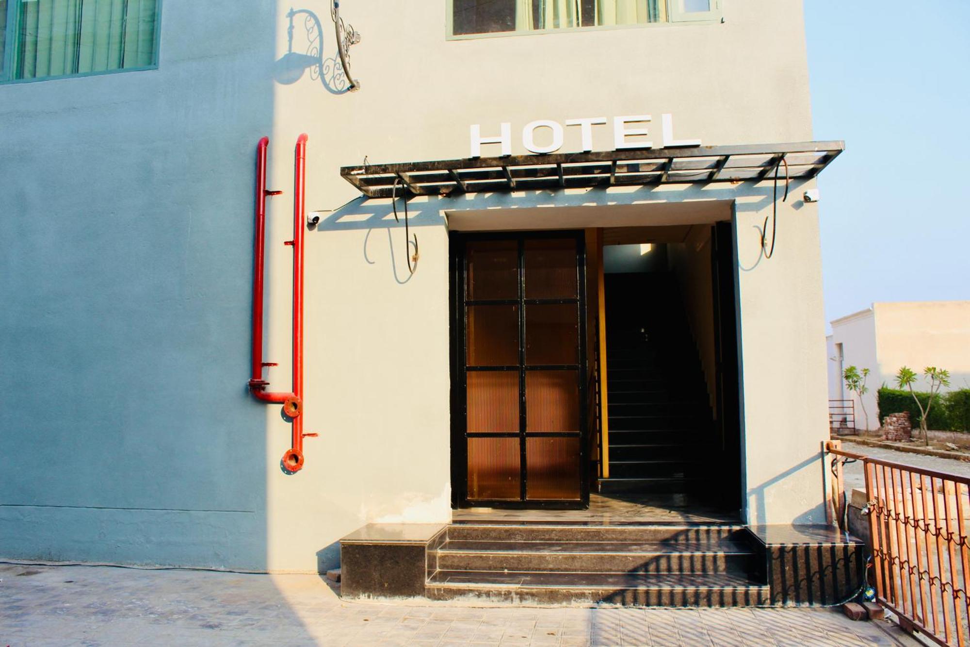 The Loya Hotel ムクトサル エクステリア 写真